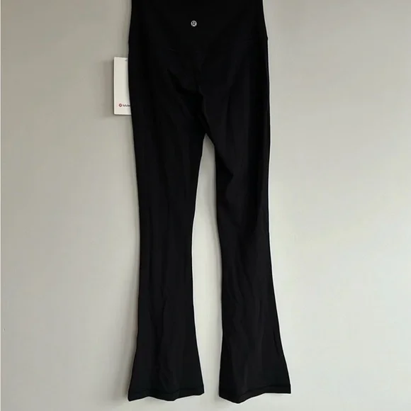 Align High-Rise Mini-Flared Pant *Regular - Picture 5 of 6